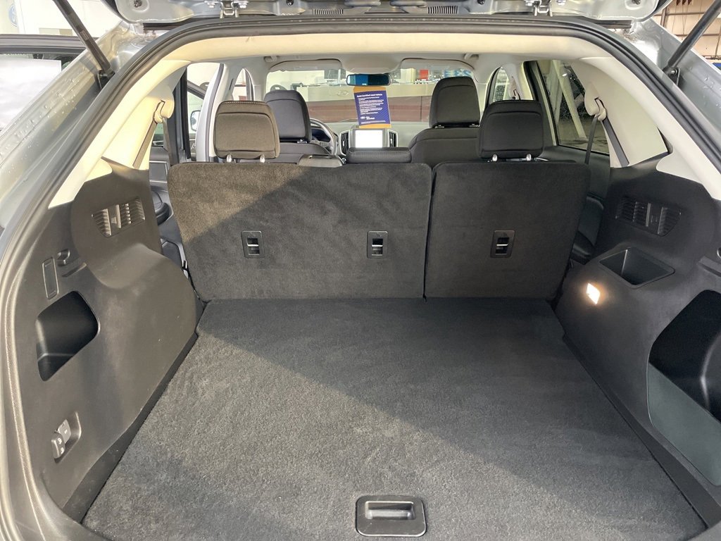Used 2023 Ford Edge SEL image 10