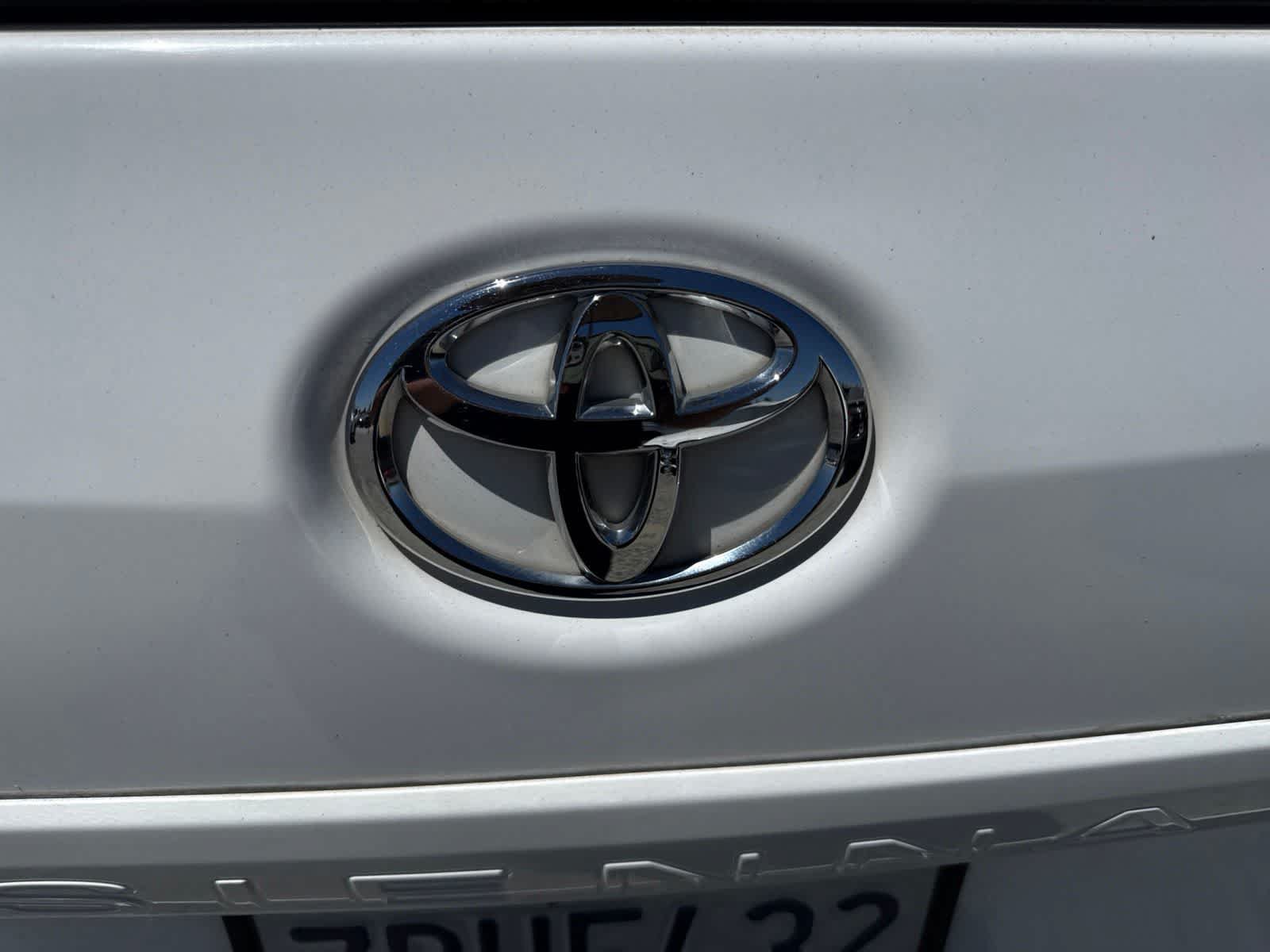 Used 2012 Toyota Sienna LE FWD image 11