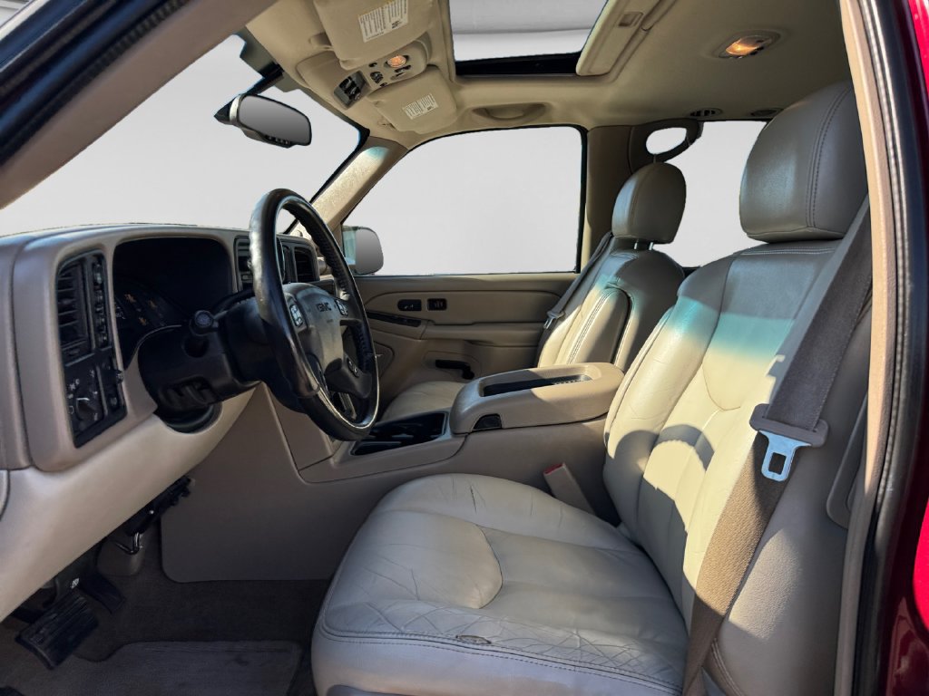Used 2006 GMC Yukon SLT w/ SLT Preferred Equipment Group AWD/4WD image 18