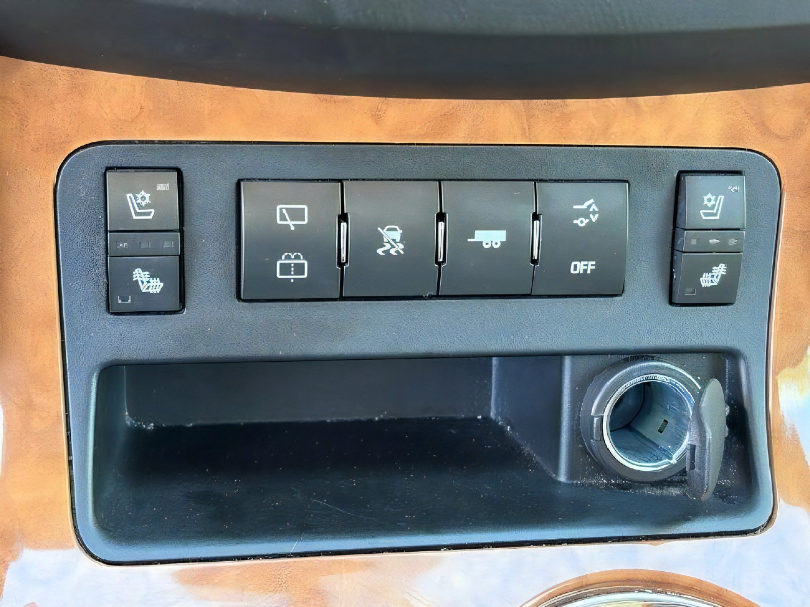 Used 2009 Buick Enclave CXL w/ Entertainment Package #4 FWD image 28