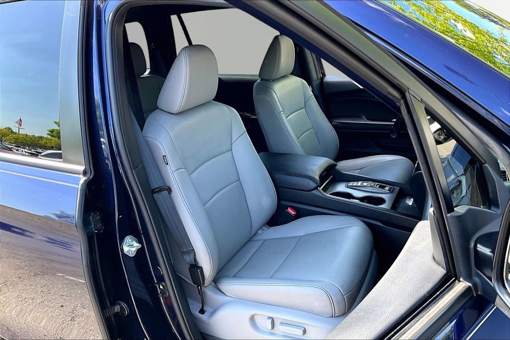 Used 2025 Honda Passport EX-L image 19