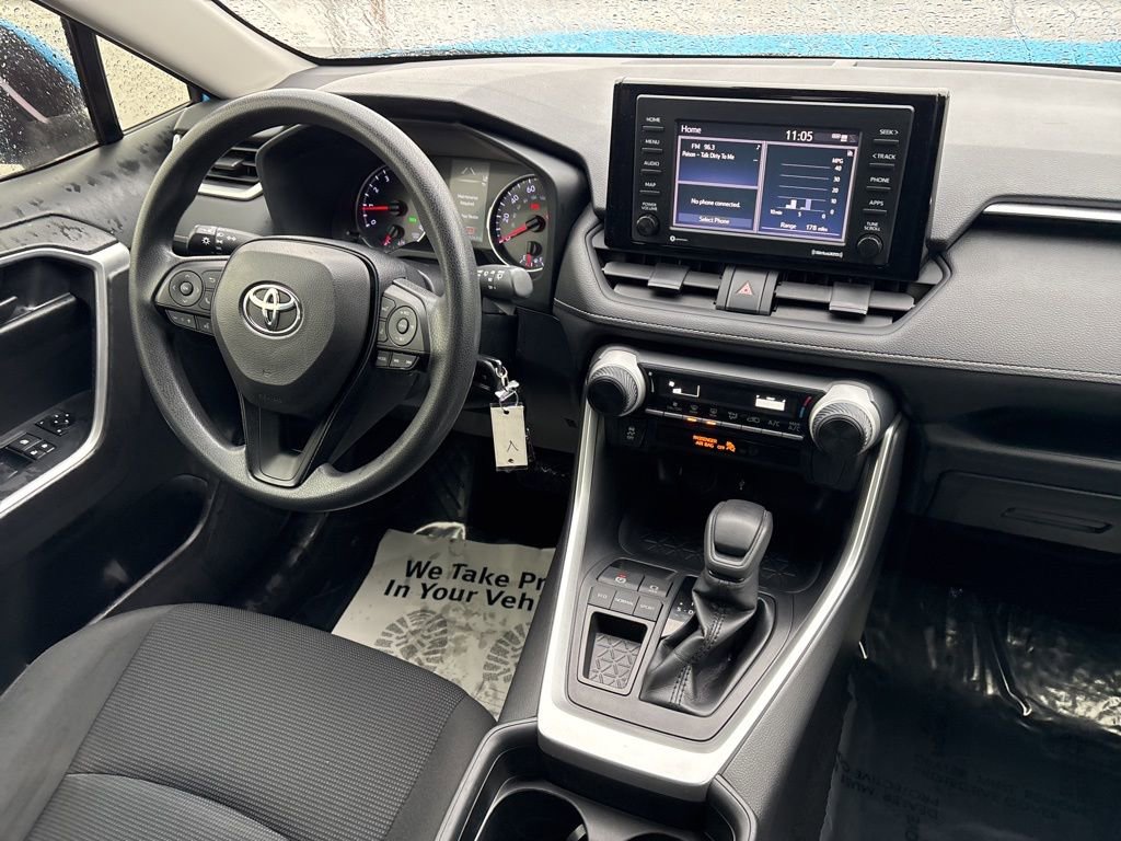 Used 2020 Toyota RAV4 LE image 14