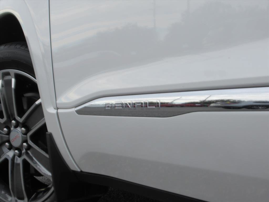 Used 2019 GMC Acadia Denali w/ Technology Package image 8