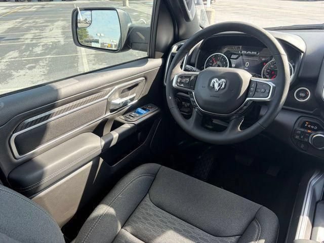 New 2026 RAM 1500 Big Horn AWD/4WD image 31