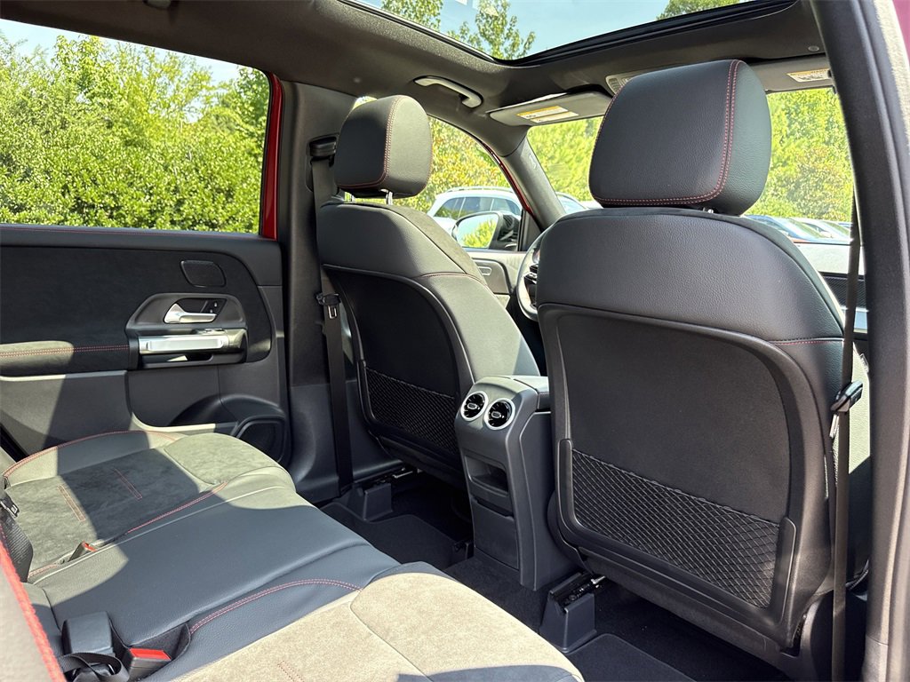 New 2026 Mercedes-Benz GLB 250 4MATIC image 18