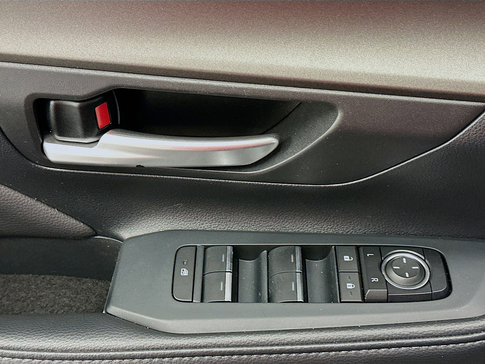 Used 2025 Toyota Grand Highlander AWD image 15