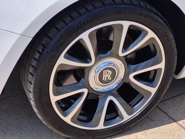 Used 2017 Rolls-Royce Wraith RWD image 37