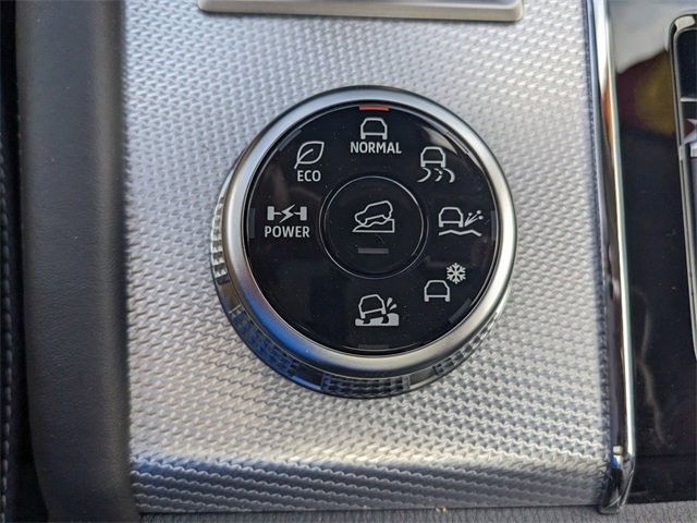 New 2025 Mitsubishi Outlander SEL image 25