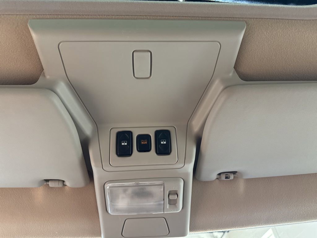 Used 2004 Land Rover Discovery SE AWD/4WD image 29