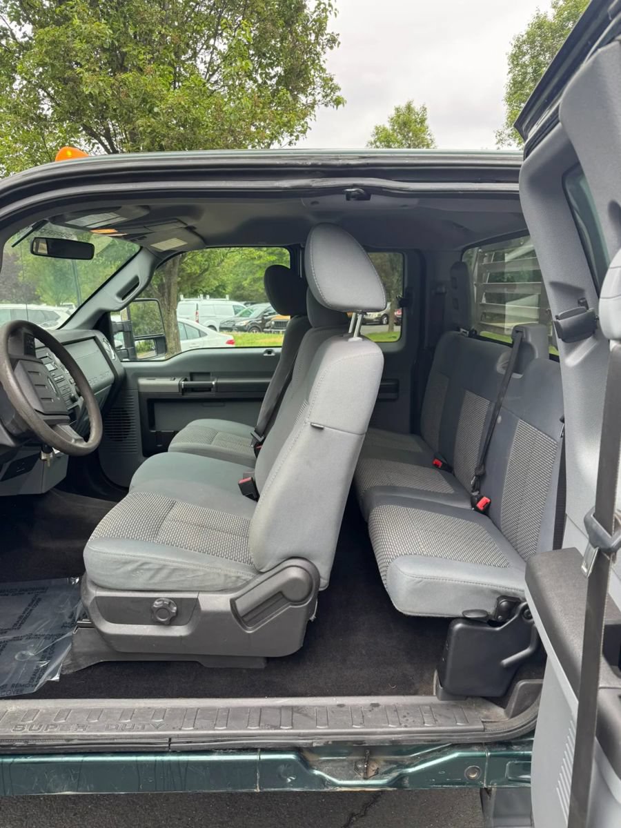 Used 2011 Ford F250 XLT w/ Chrome Pkg AWD/4WD image 13