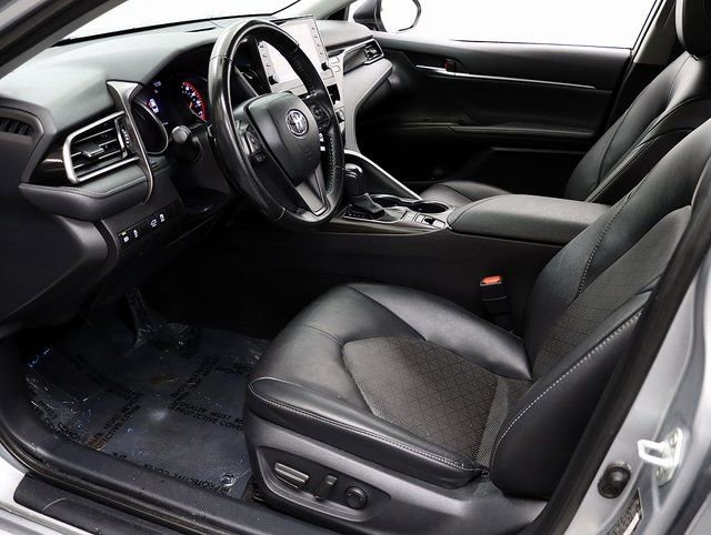 Used 2023 Toyota Camry XSE image 10