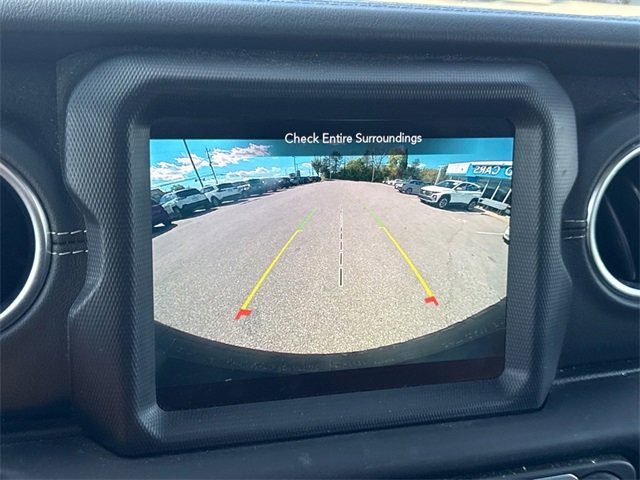 Used 2020 Jeep Wrangler Unlimited Sahara image 21
