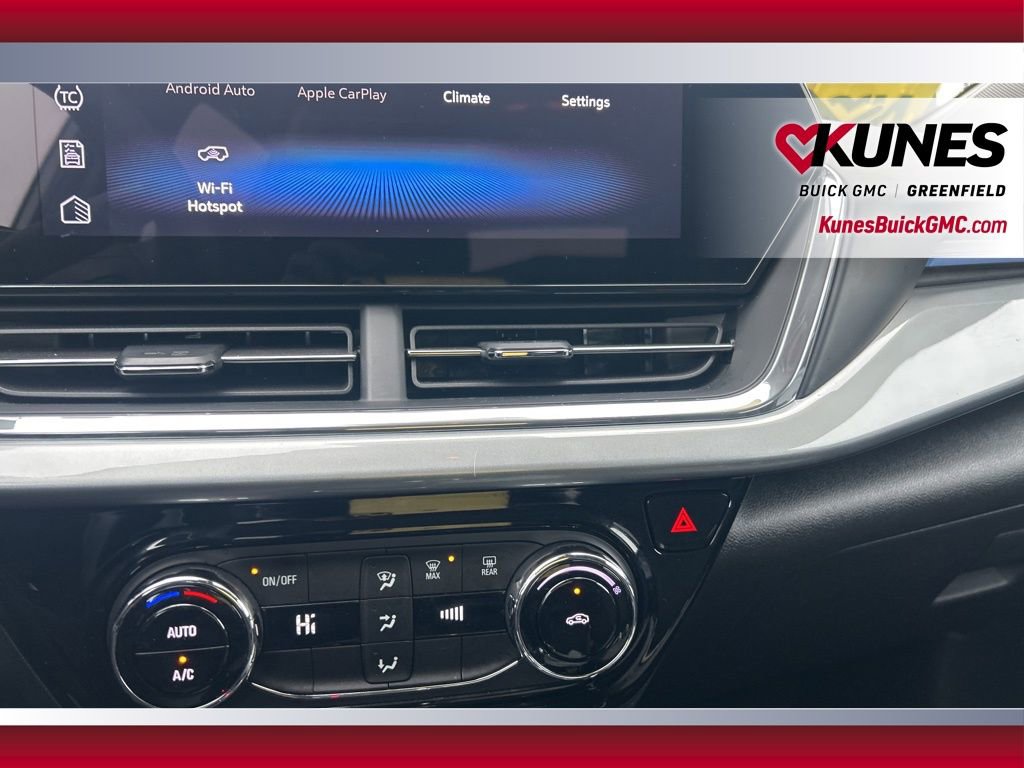 Used 2025 Chevrolet Trax LT image 23