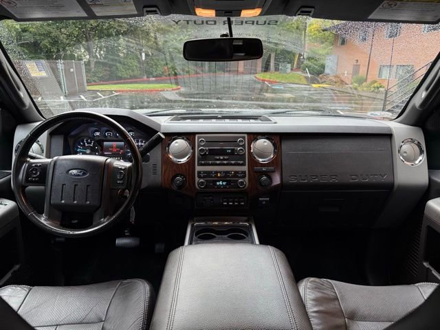 Used 2012 Ford F250 Lariat image 9