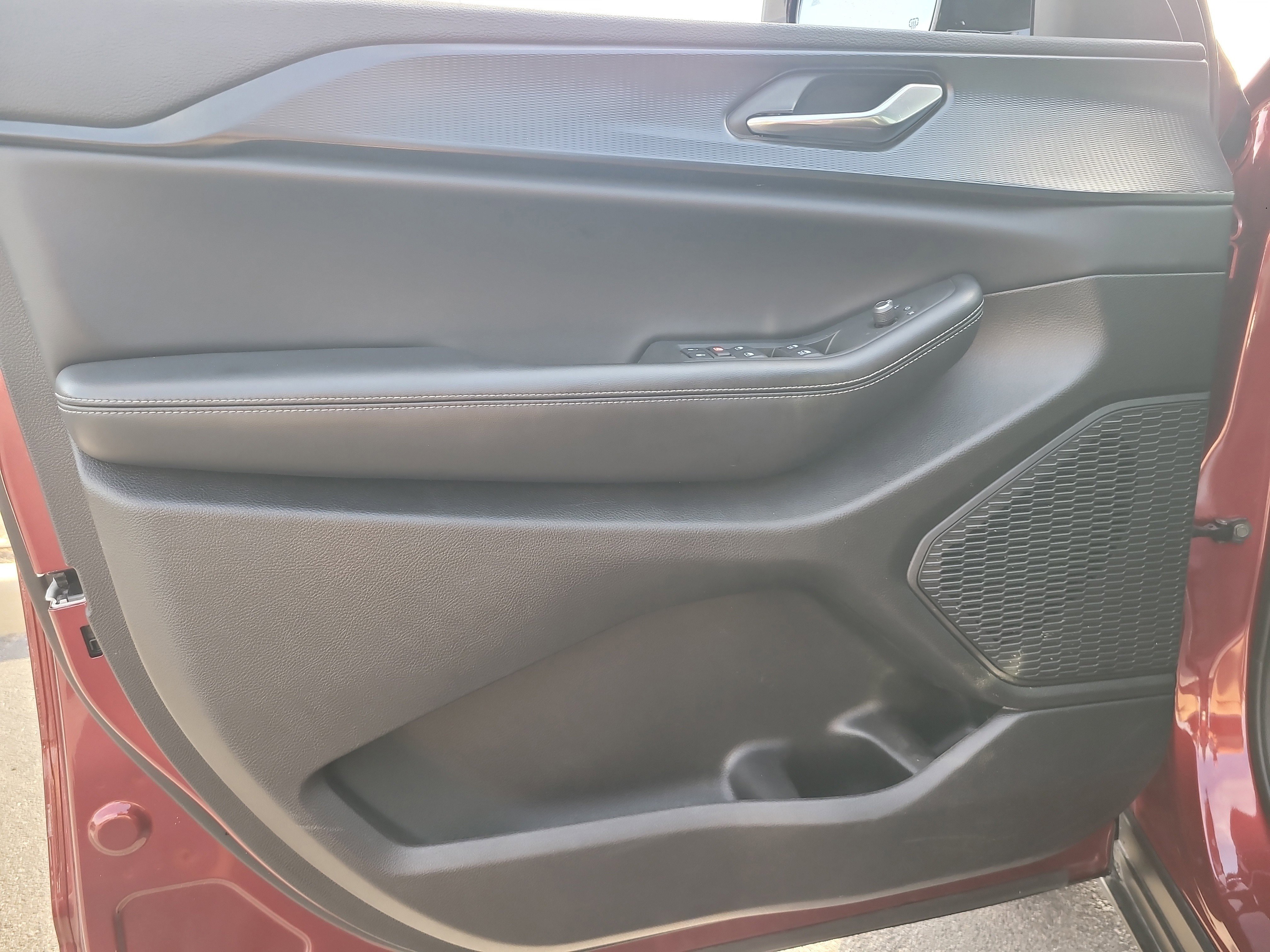 Used 2025 Jeep Grand Cherokee L Altitude image 16