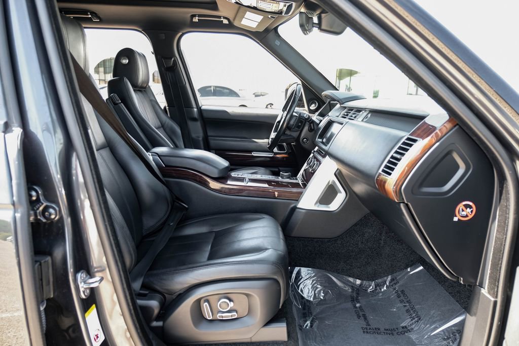 Used 2017 Land Rover Range Rover Supercharged image 32