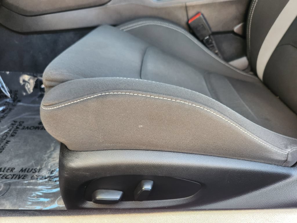 Used 2023 Chevrolet Camaro LT RWD image 15