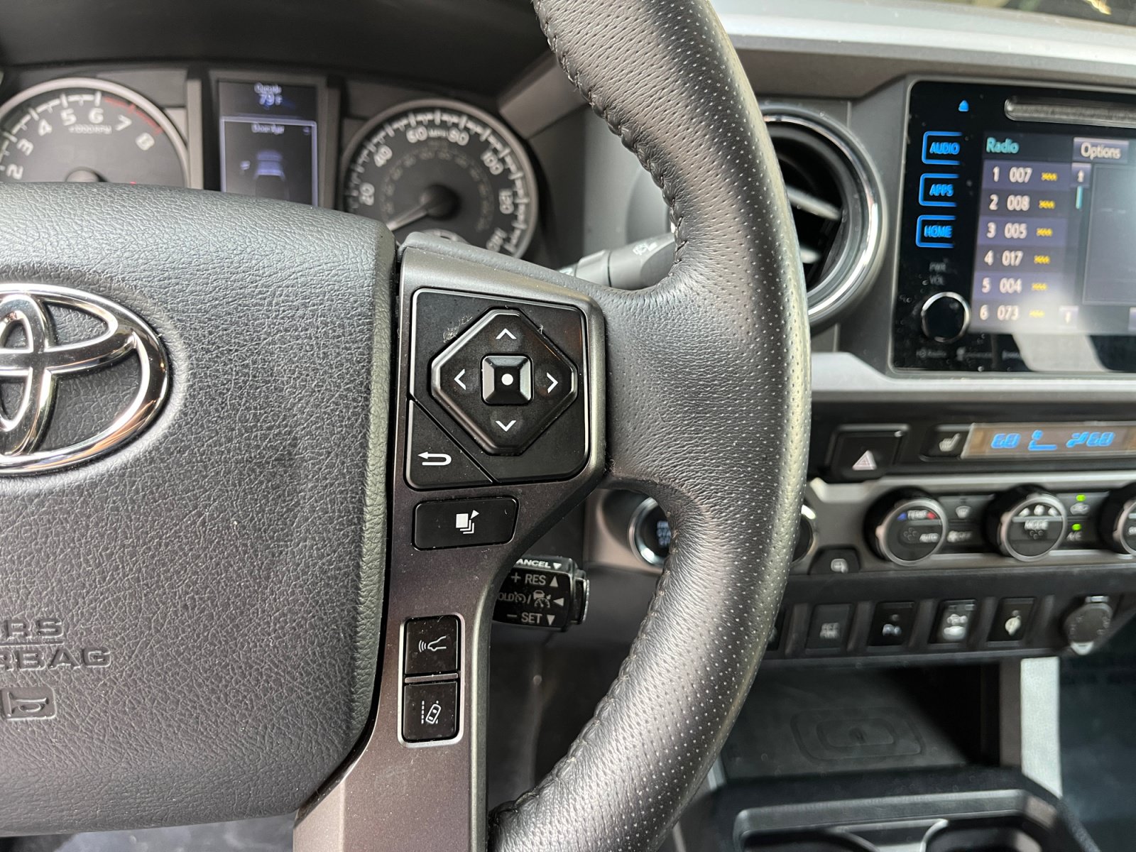 Used 2019 Toyota Tacoma TRD Off-Road w/ Technology Package AWD/4WD image 14