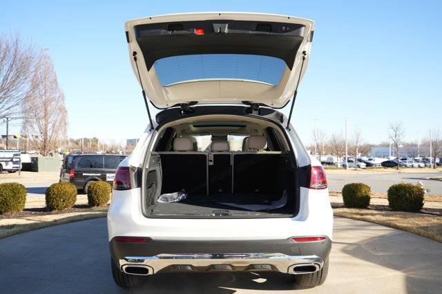 Used 2022 Mercedes-Benz GLC 300 4MATIC w/ Multimedia Package Lite image 16