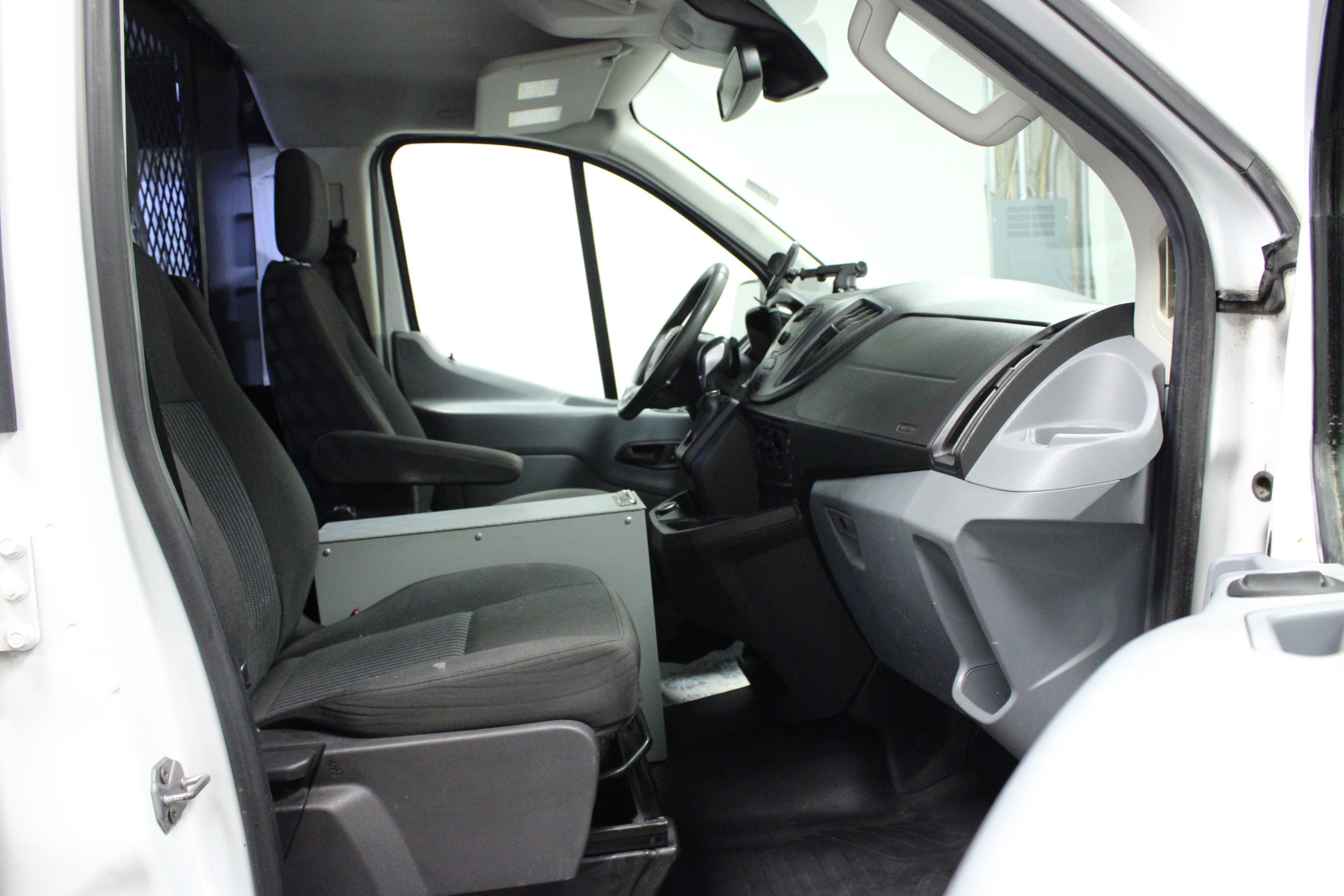 Used 2018 Ford Transit 250 130 Low Roof w/ Exterior Upgrade Package image 14