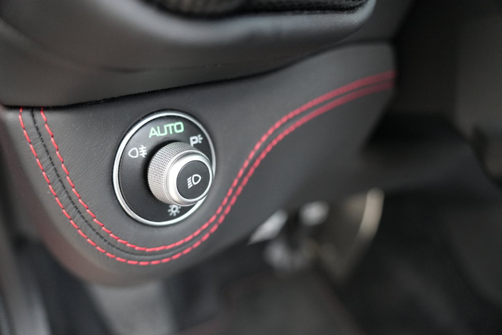 Used 2019 Ferrari Portofino RWD image 46
