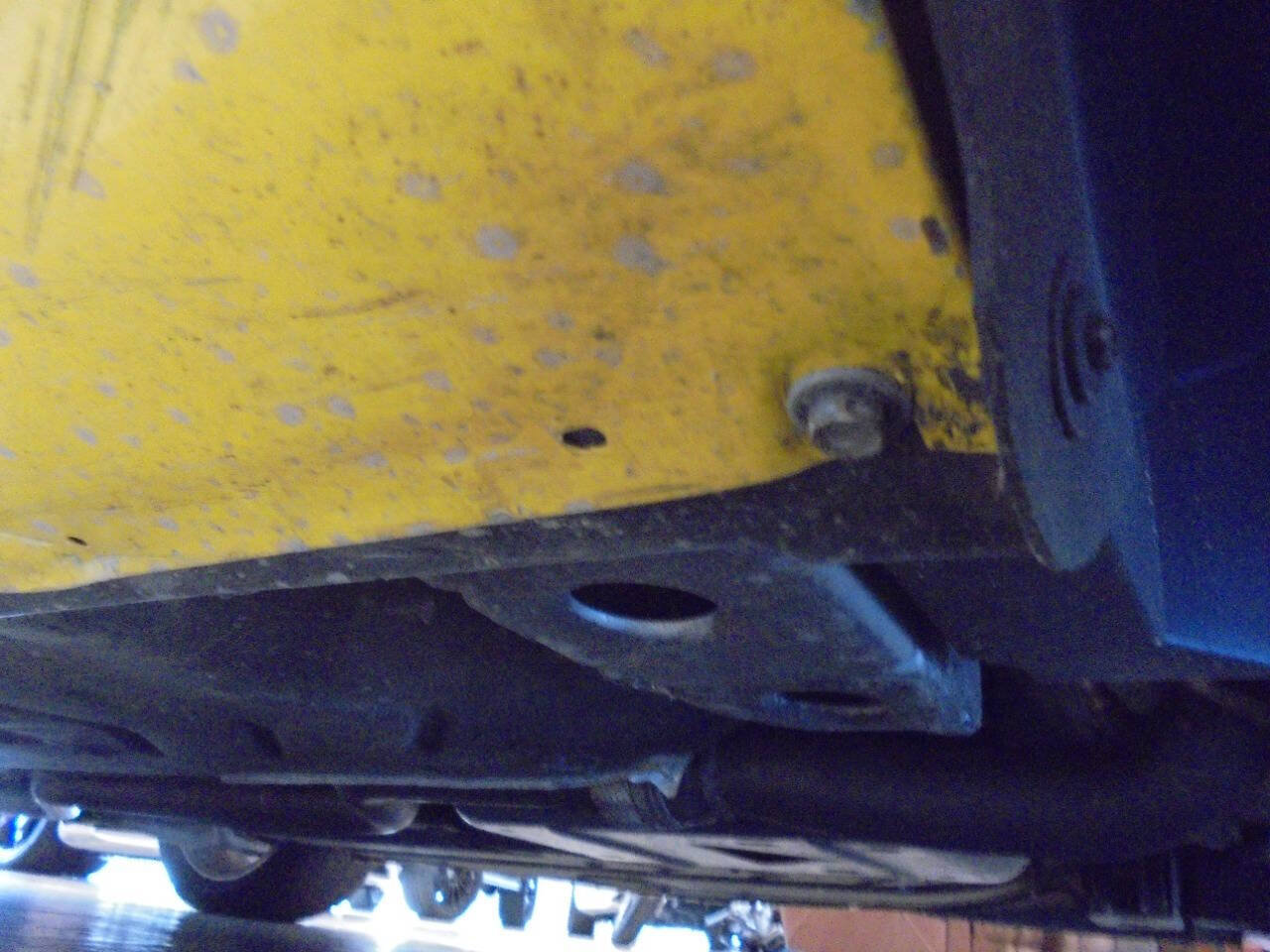 Used 2007 Pontiac Solstice Convertible RWD image 38