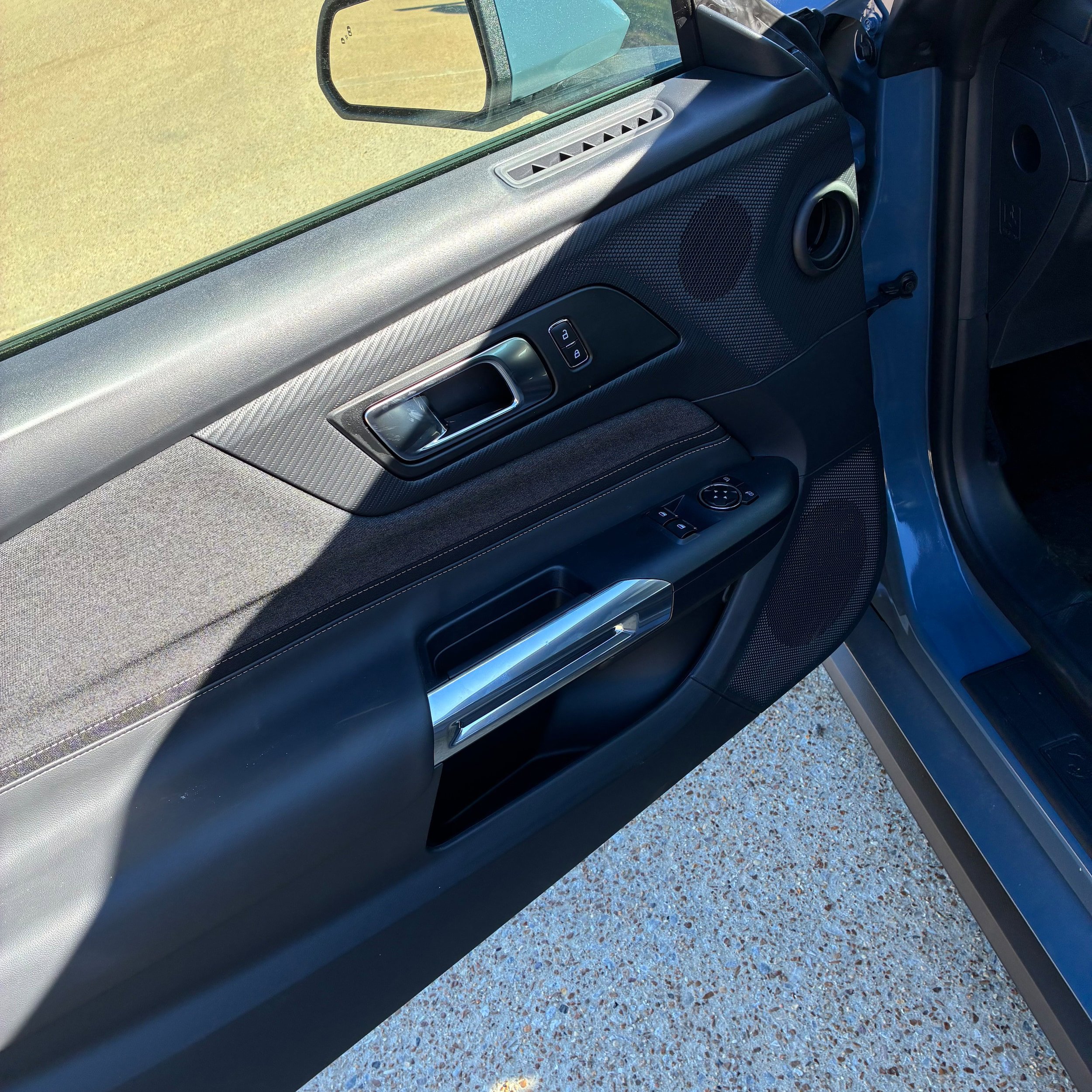 New 2025 Ford Mustang Coupe image 39