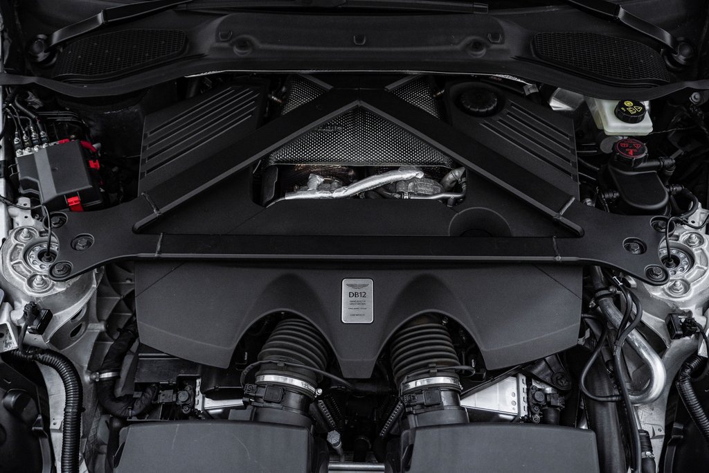 Used 2024 Aston Martin DB12 Coupe RWD image 32