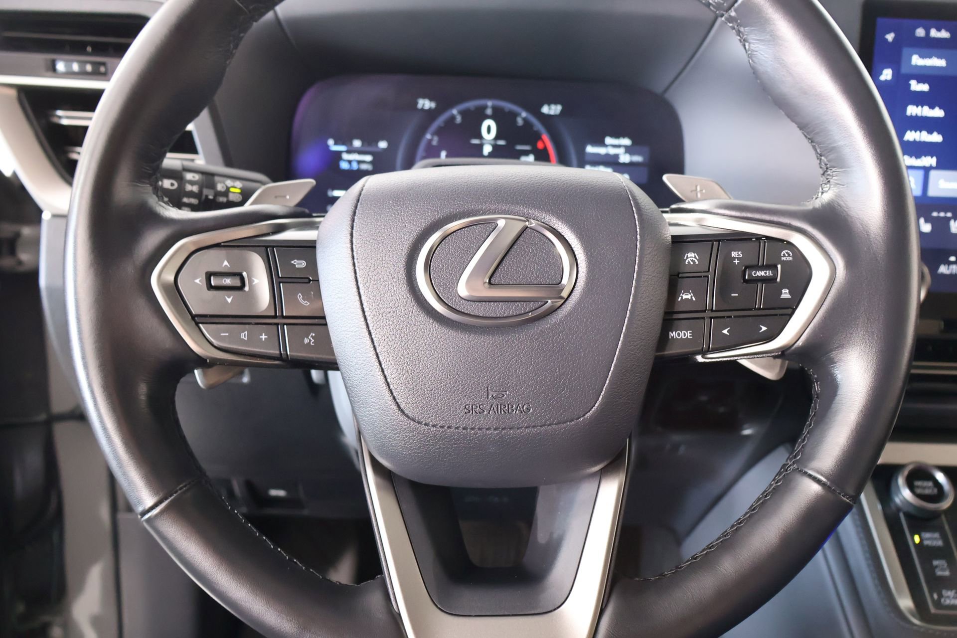 Used 2024 Lexus GX 550 AWD/4WD image 3