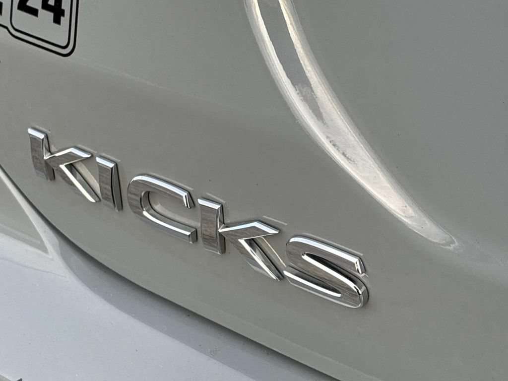 Certified 2024 Nissan Kicks SR w/ SR Premium Package FWD image 13