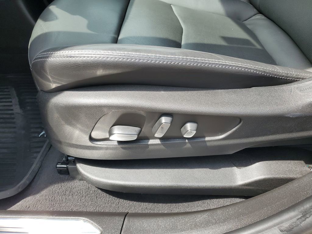 Used 2022 Cadillac XT5 Premium Luxury AWD/4WD image 7