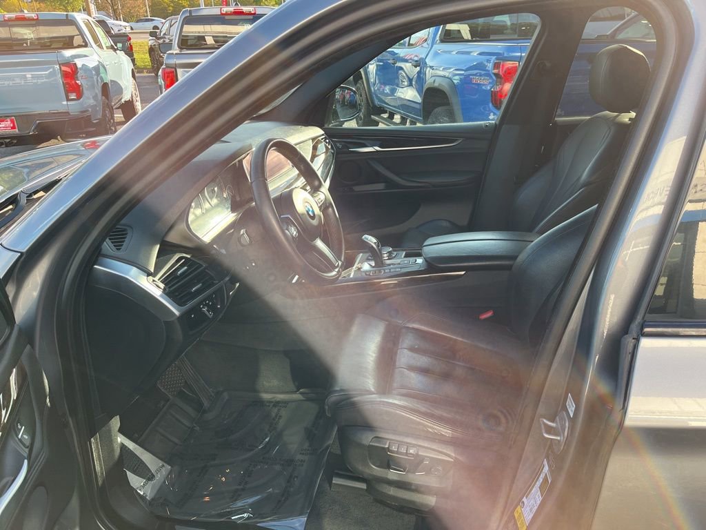 Used 2015 BMW X5 xDrive35d image 12