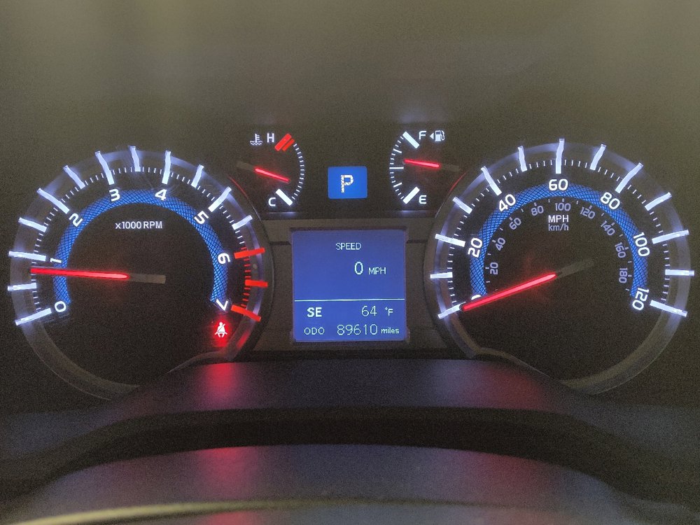 Used 2017 Toyota 4Runner SR5 AWD/4WD image 23