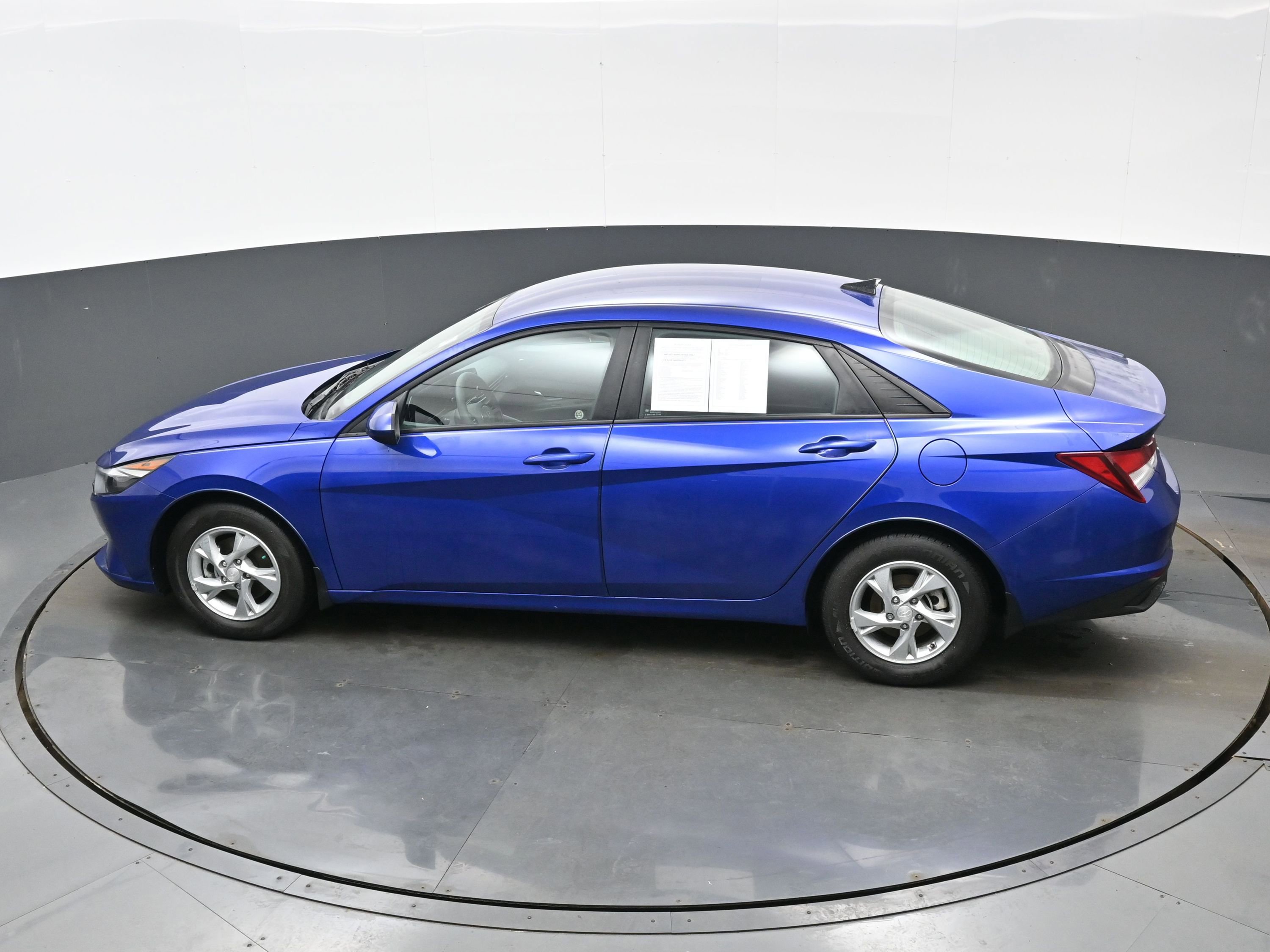 Used 2023 Hyundai Elantra SE image 32