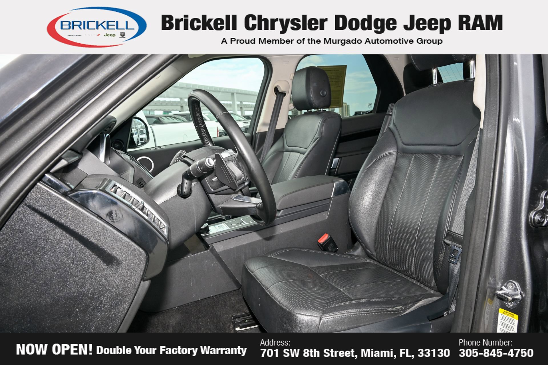 Used 2019 Land Rover Discovery SE AWD/4WD image 15