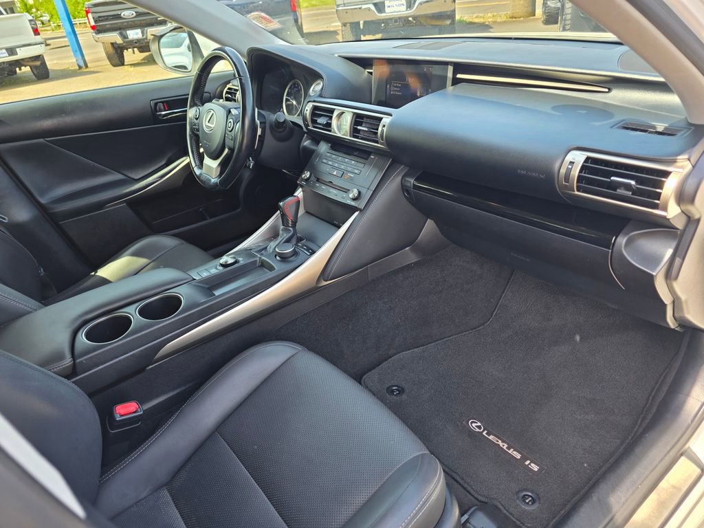 Used 2016 Lexus IS 200t RWD image 27