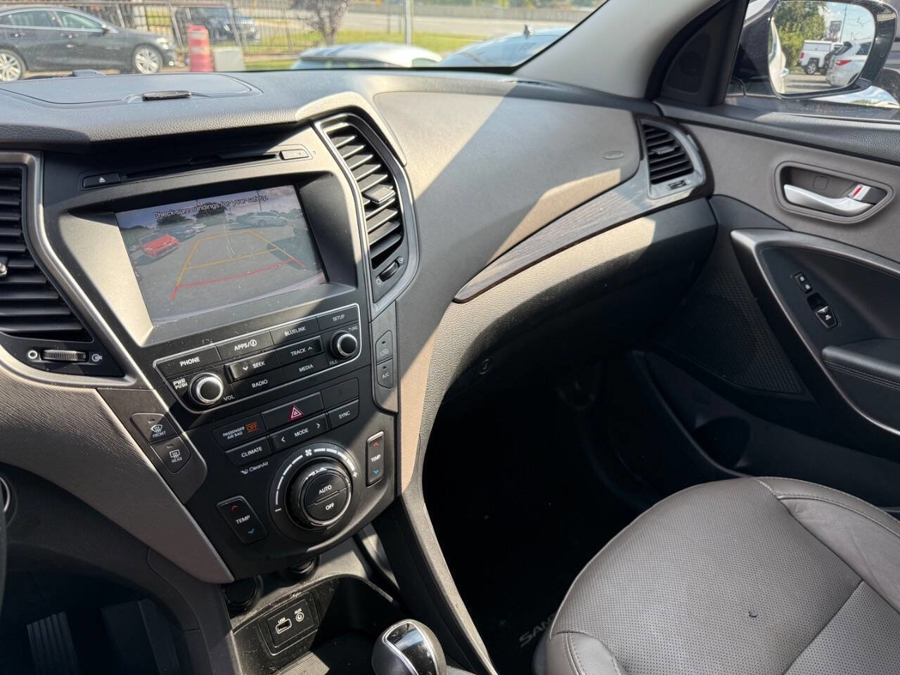 Used 2017 Hyundai Santa Fe Sport image 20