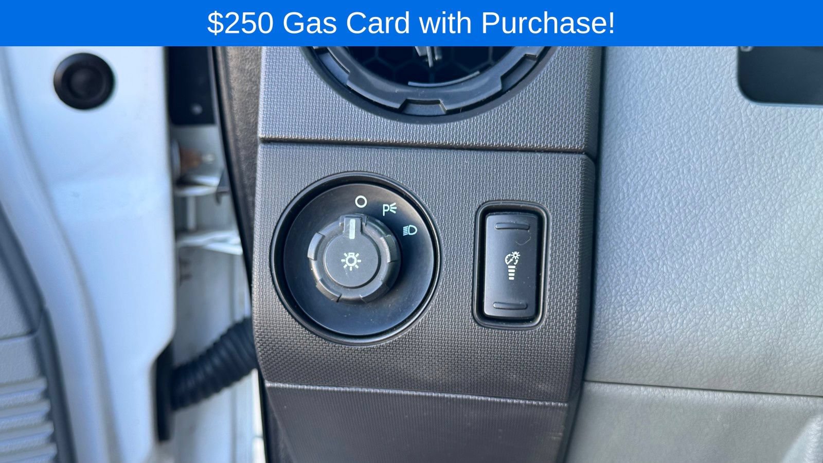 Used 2015 Ford F250 XL w/ Power Equipment Group AWD/4WD image 30