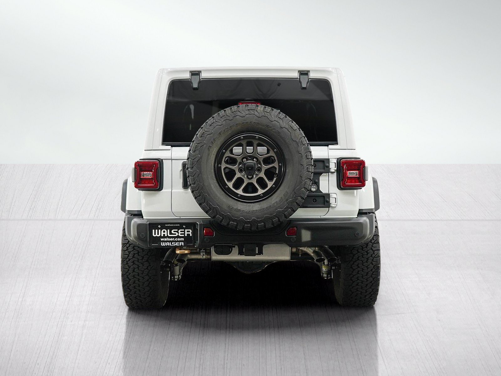 Used 2023 Jeep Wrangler Unlimited Rubicon 392 w/ Xtreme Recon 35" Tire Package AWD/4WD image 4