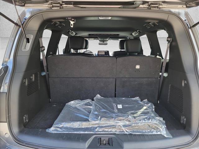 Used 2024 Nissan Armada SL w/ Midnight Edition Package RWD image 6