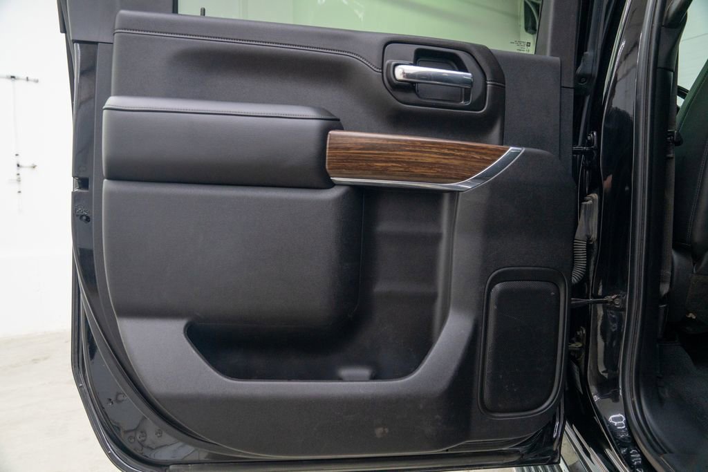 Used 2023 Chevrolet Silverado 2500 High Country w/ Technology Package image 20