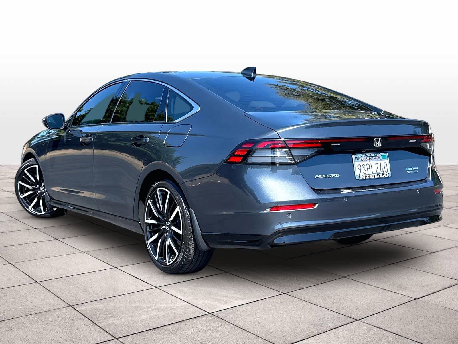 Used 2025 Honda Accord Touring image 15