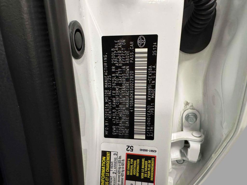 Used 2025 Toyota Camry SE image 16