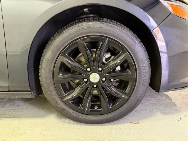 Used 2023 Chevrolet Malibu LT FWD image 28