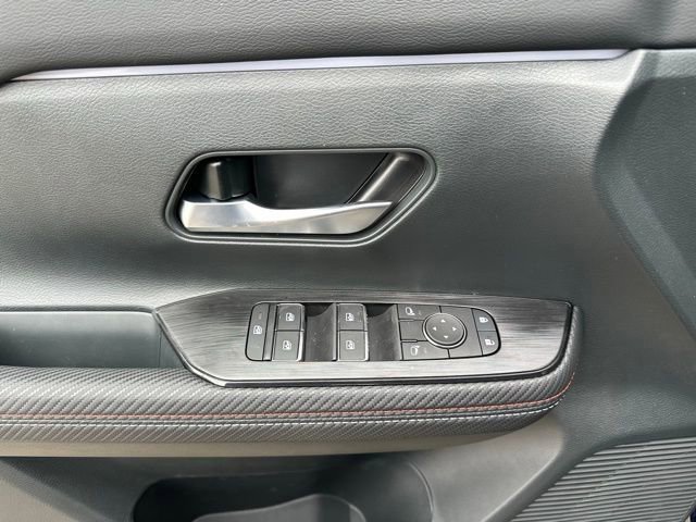 New 2025 Nissan Kicks SR image 24