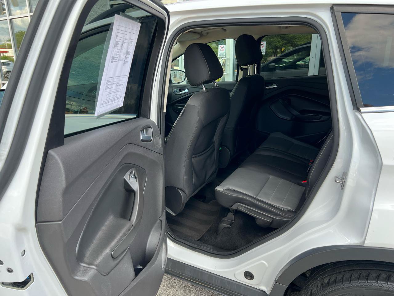 Used 2015 Ford Escape SE w/ Equipment Group 201A AWD/4WD image 14