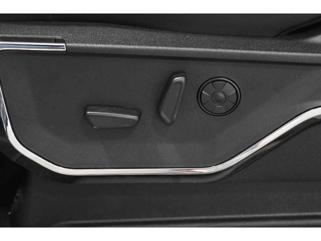 New 2025 Ford F350 Platinum w/ FX4 Off-Road Package image 33