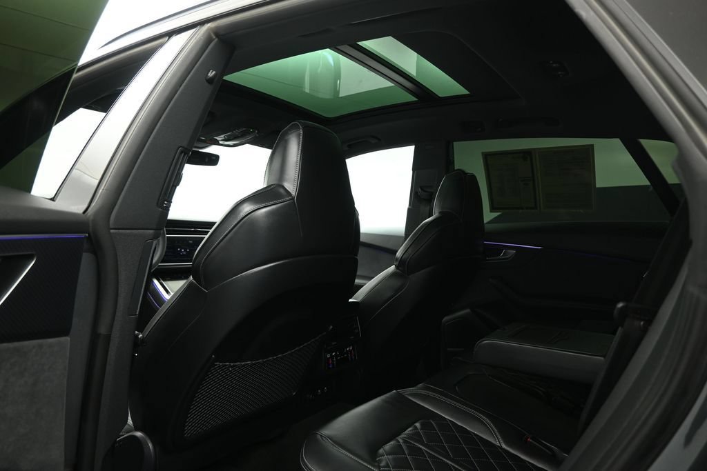 Used 2025 Audi SQ8 Premium Plus AWD/4WD image 14