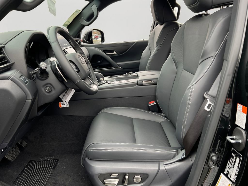 New 2026 Lexus LX 700h Luxury image 15