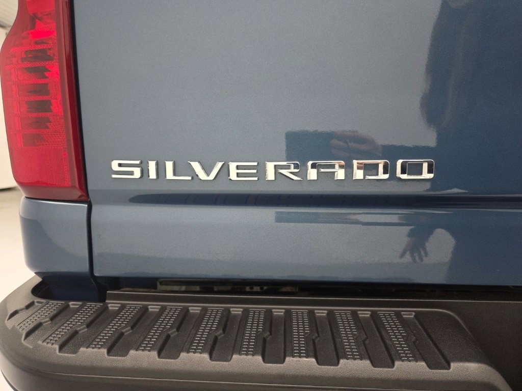 Used 2025 Chevrolet Silverado 2500 W/T image 47